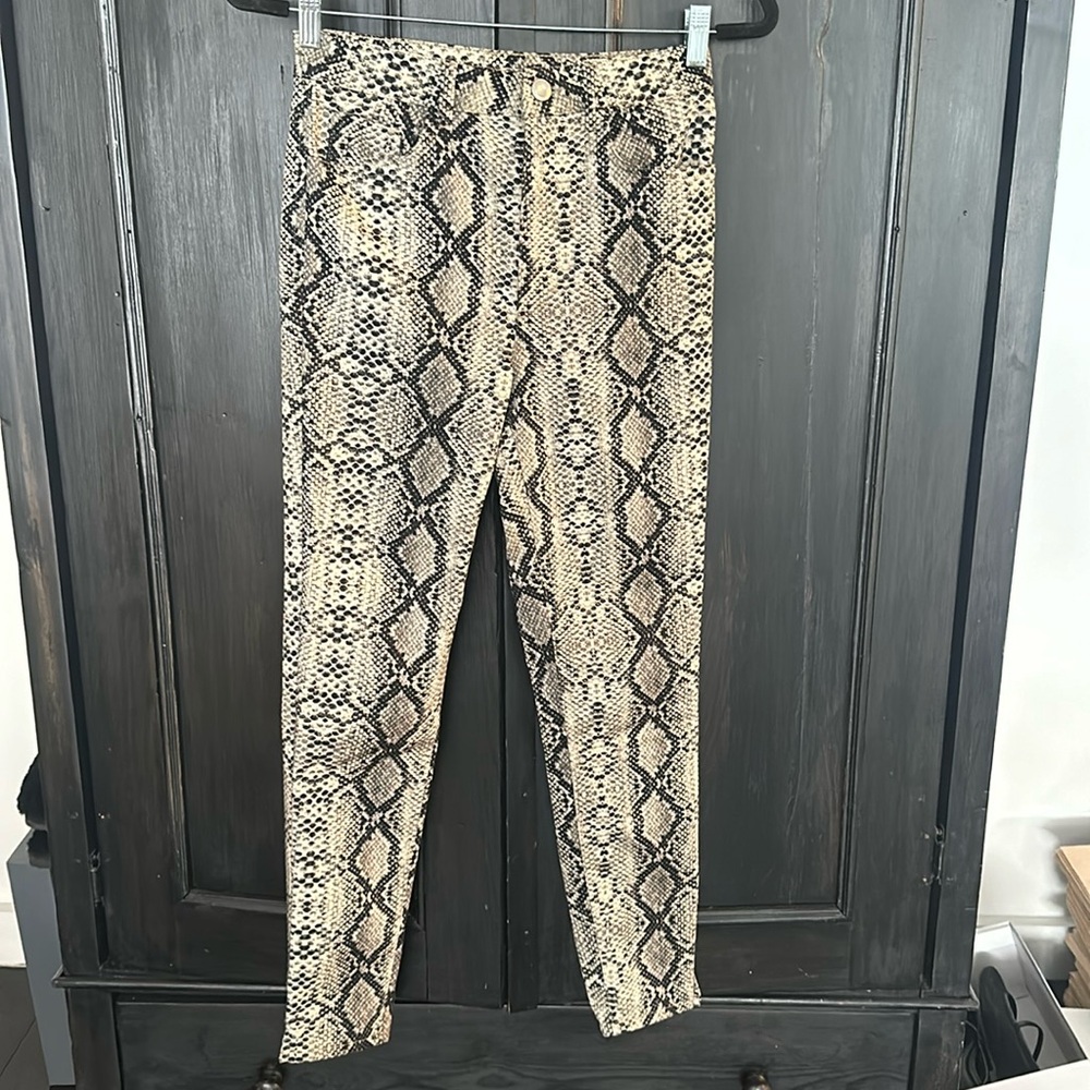 Zara Snake Pattern pants/jean size 6